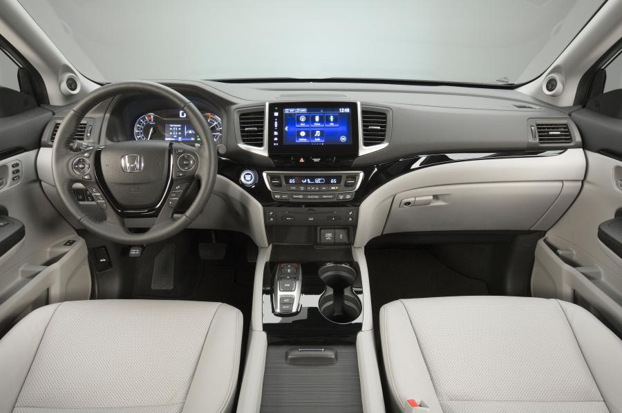 Торпедо Honda Pilot 2015 года  (фото 15 из 107)